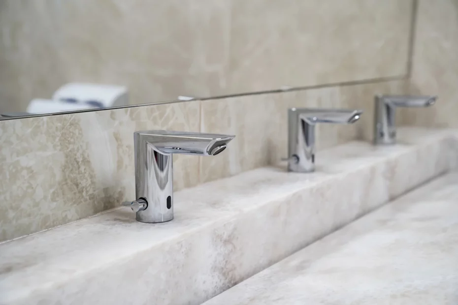 Smart Plumbing: Non-contact, infrared sink faucets. plumbing for bathrooms and public restrooms
